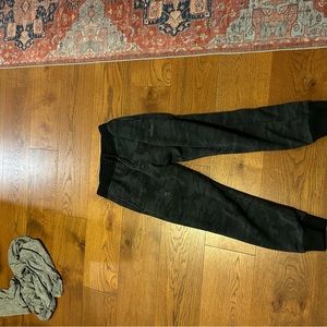 Camo sweatpants unisex size small good condition